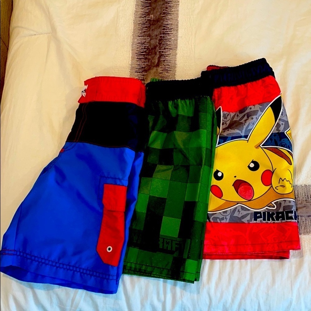 ⭐️B*U*N*D*L*E ⭐️Boy’s swimming trunks 🏊‍♀️ 🩳